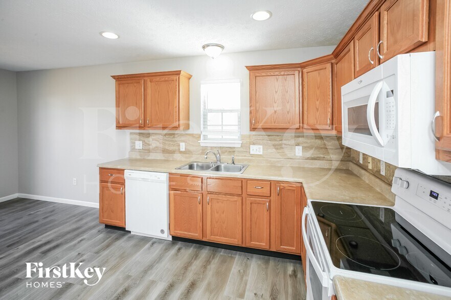 Building Photo - 3057 Sholty Ct