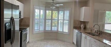Building Photo - 300 Diamond Cir
