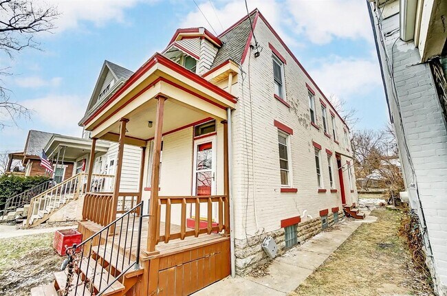 Building Photo - 2312 Norwood Ave