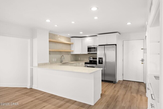 Building Photo - 4726 Bay Point Rd