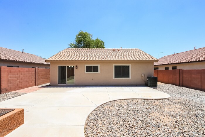 Building Photo - 11234 E Sunland Ave