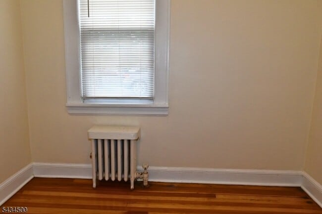 Building Photo - 139 Ray St