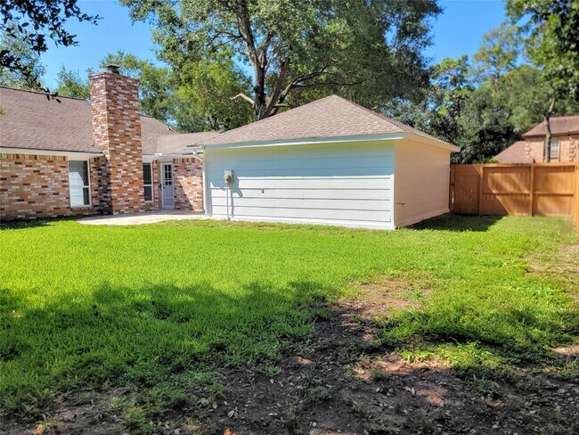 Building Photo - 11926 Stillwater Dr