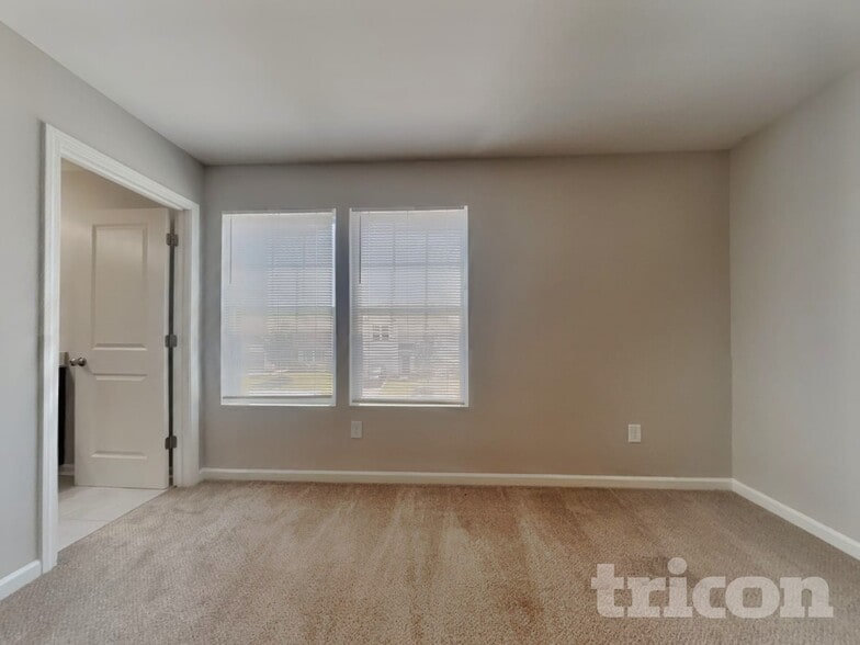 Building Photo - 5007 Red Poll Dr