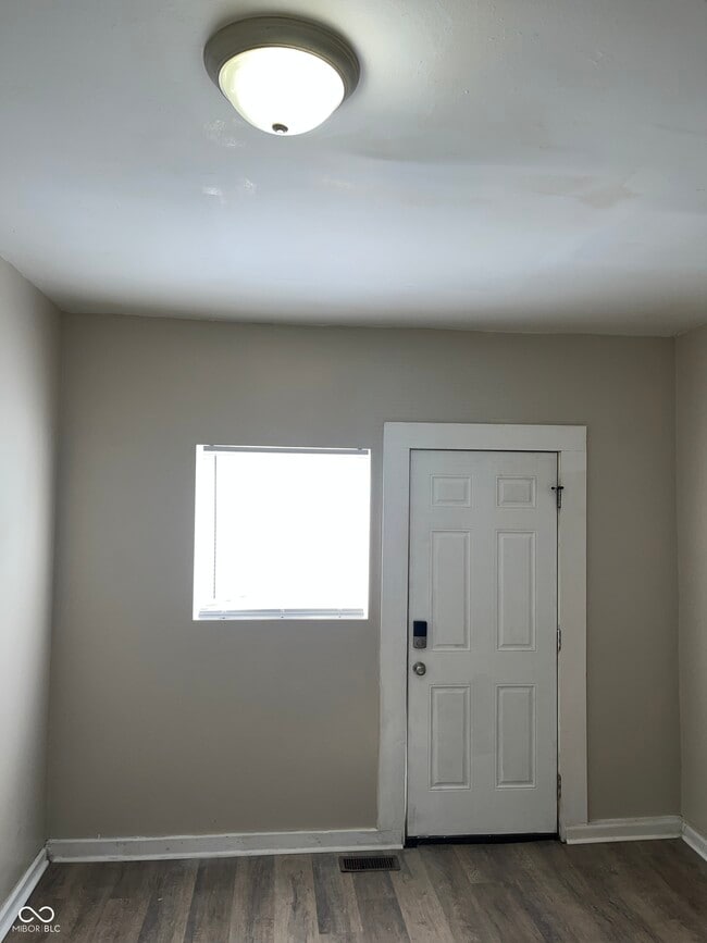 Building Photo - 1538 N Grant Ave