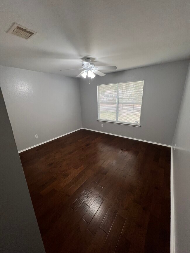 Building Photo - 3734 Candleglenn