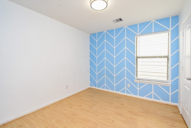 Building Photo - 2631 Skyview Trace Ct