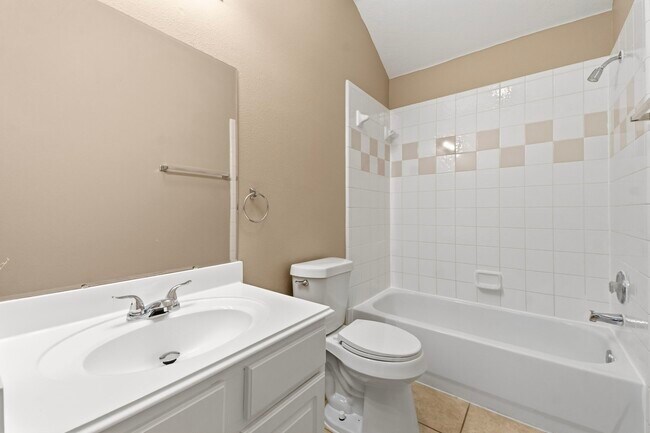 Building Photo - 11822 Green Willow Falls Dr