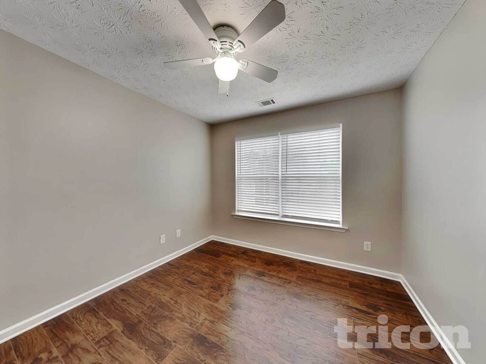 Building Photo - 254 Summit View Dr