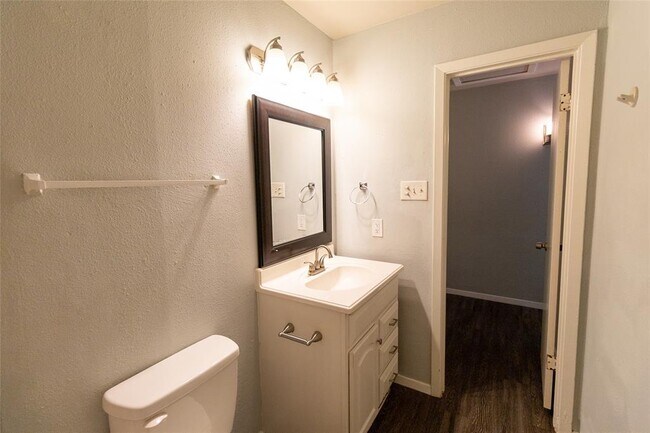 Building Photo - 9412 Teasdale Terrace