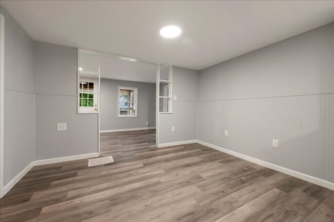 Building Photo - 3 Bedroom 1 Bath Rental in Oneida, NY!