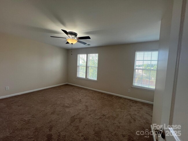 Building Photo - 207 Elba Dr