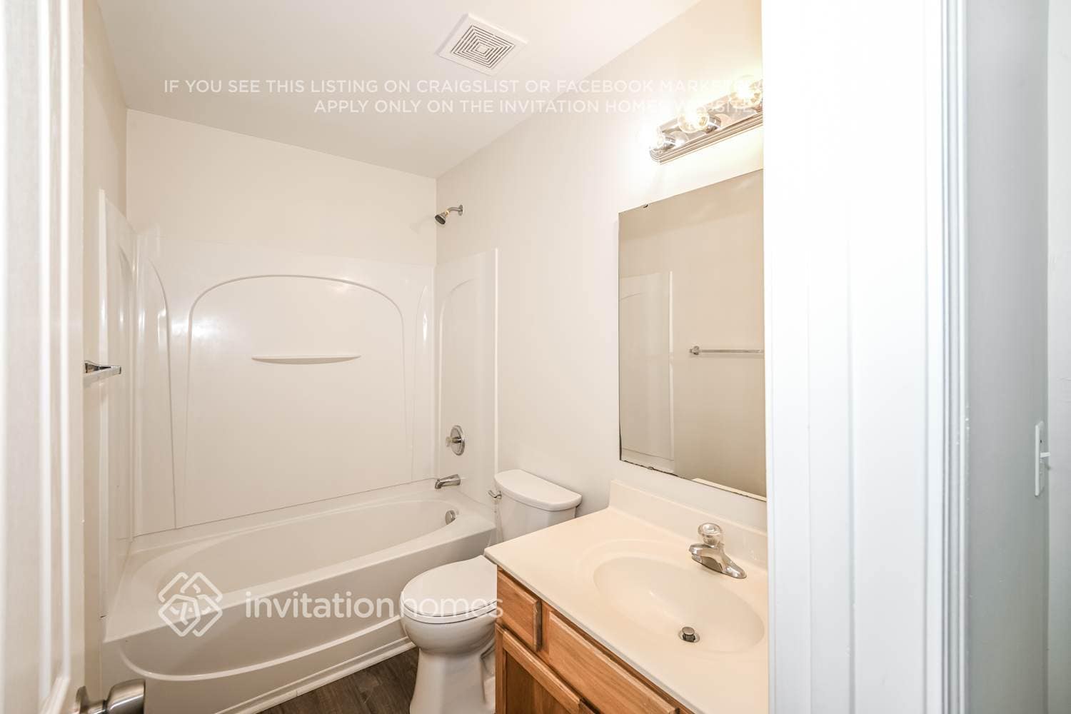 Building Photo - 2204 Golden Larch Ln