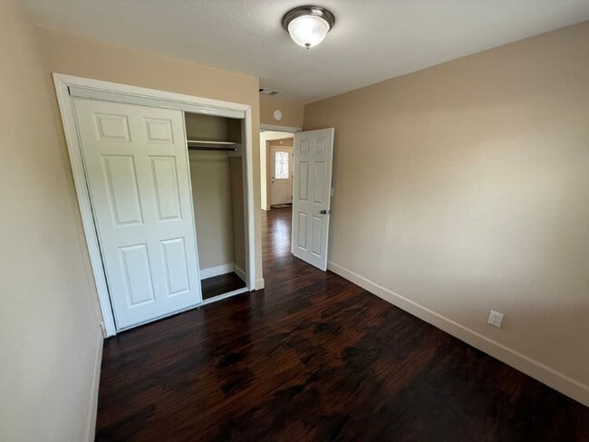 Building Photo - Unique 5 Bedroom 2 Story w/ Solar Suisun *...