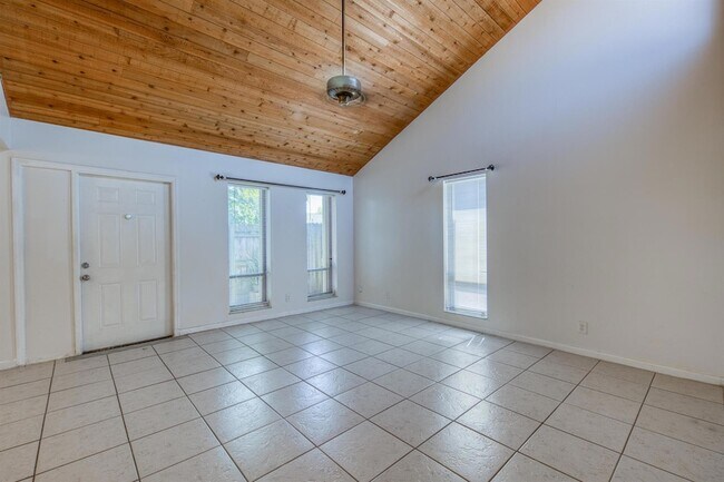 Building Photo - 809 N Federal Hwy