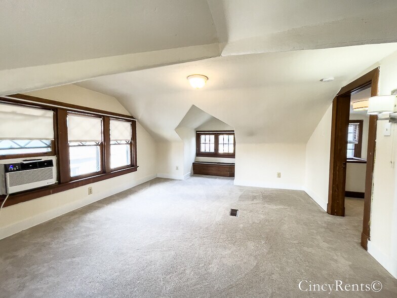 Building Photo - 3538 Burch Ave