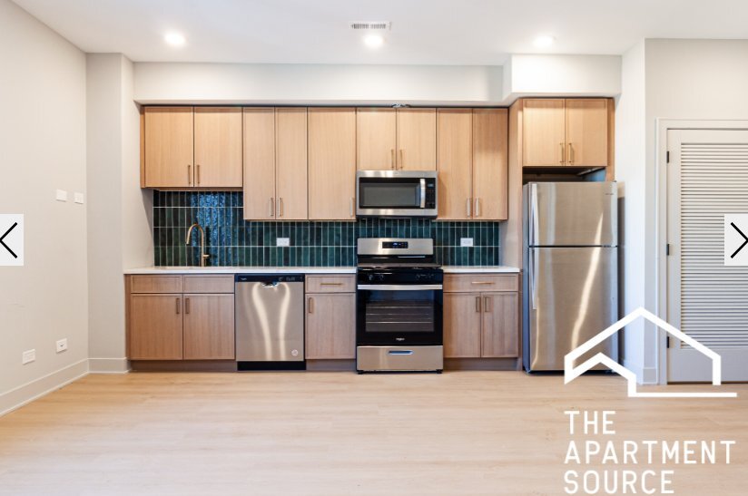 Building Photo - 4102 N Sheridan Rd