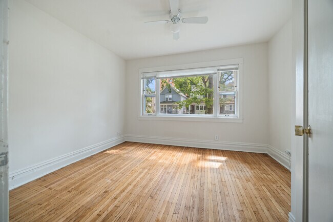 Building Photo - 1011 Garnett Pl