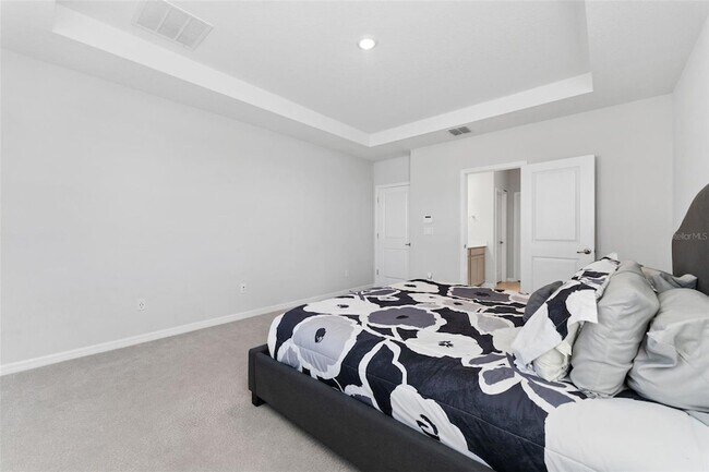 Building Photo - 34244 Radley Wy