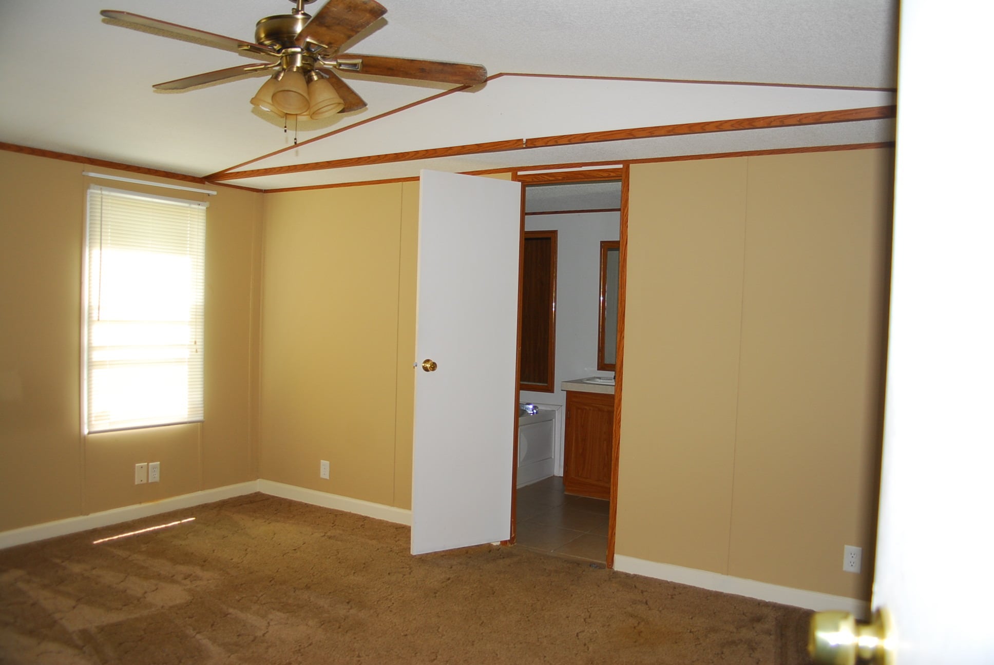 Building Photo - 14054 Mays Rd