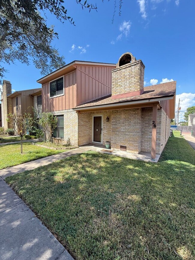 Primary Photo - Spacious townhome in a private community