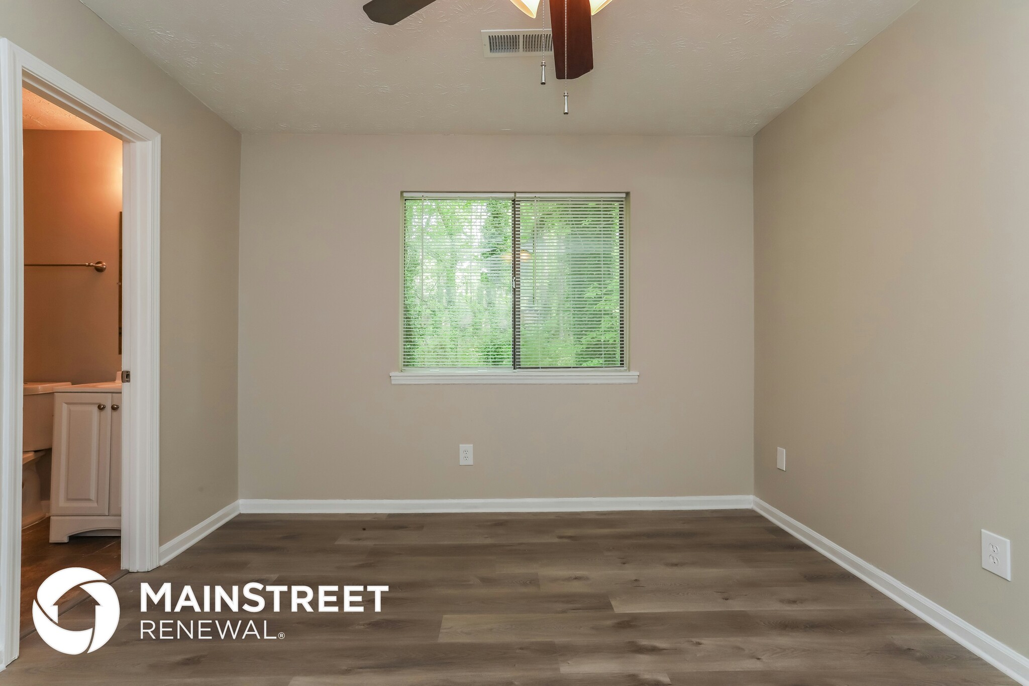 Building Photo - 8415 N Pond Ct