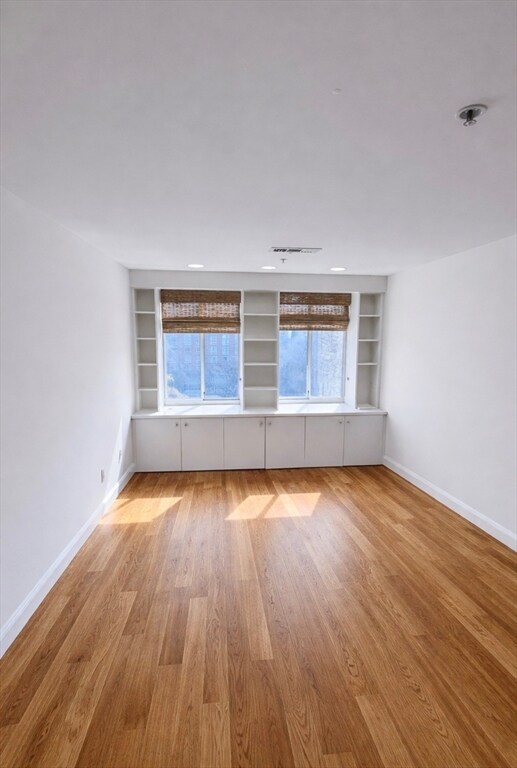 Building Photo - 6 Canal Park