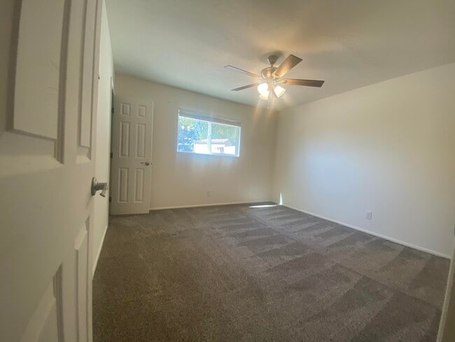 Building Photo - 10501 Delicado Pl NE