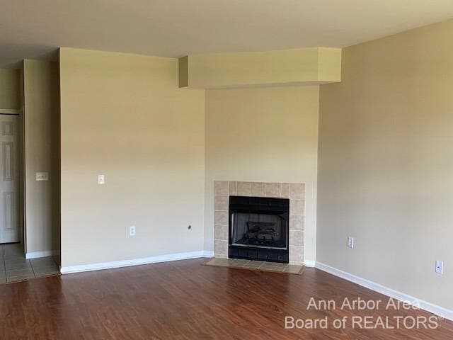 Building Photo - 3254 Primrose Ln