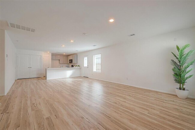 Building Photo - 26818 Wilderye Cv Ln