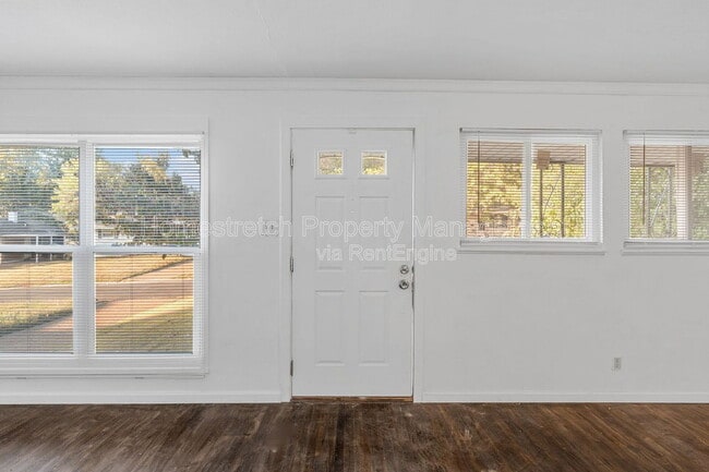 Building Photo - 212 Mc Alpine Dr