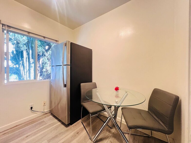 Building Photo - 5525 Harold Way