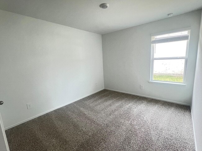 Building Photo - 5930 Cypress Hts Dr