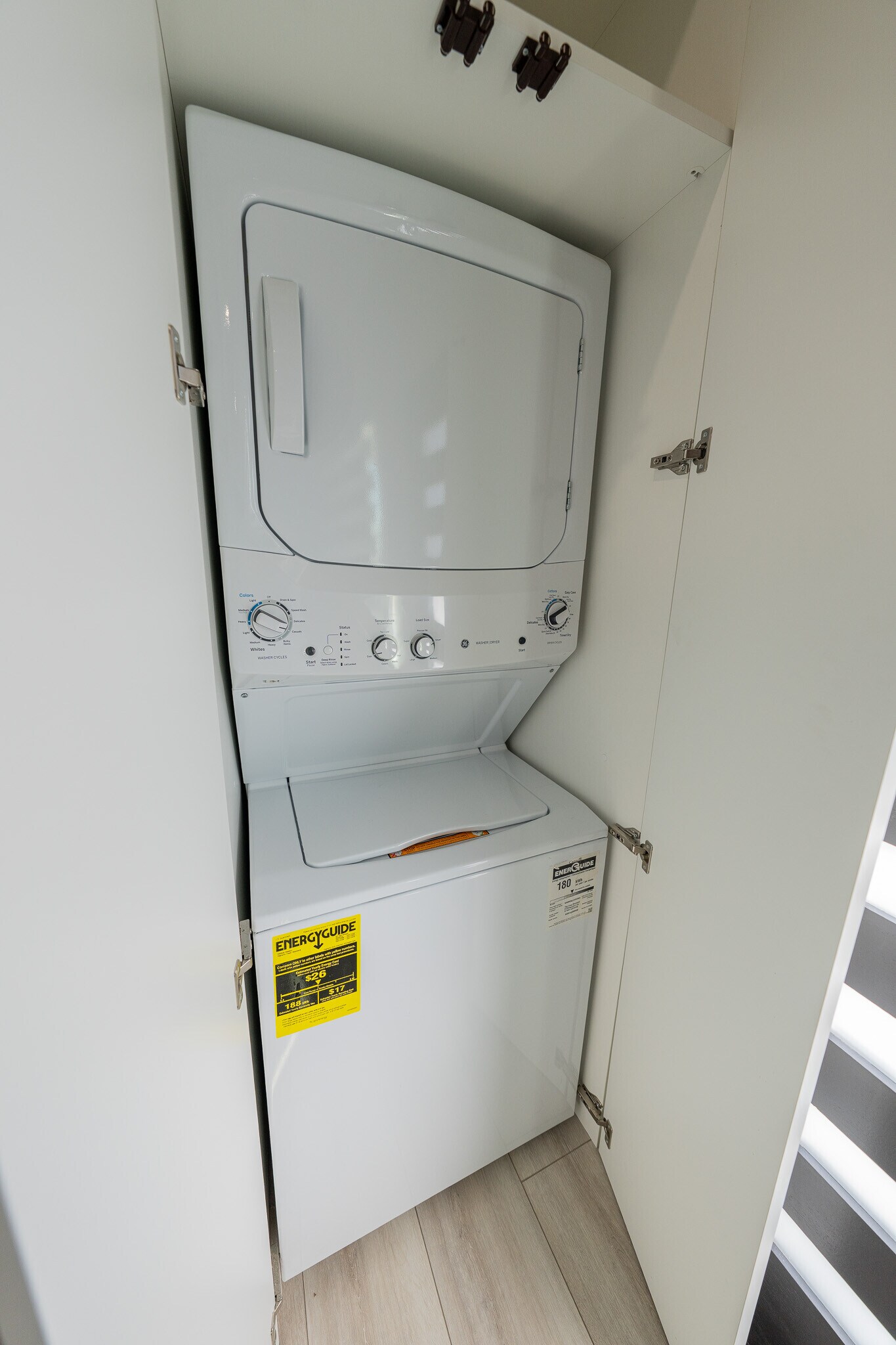 Building Photo - 6907 Estepa Dr