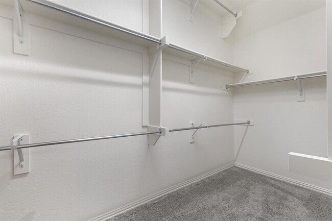 Building Photo - 4646 Rhett Ln