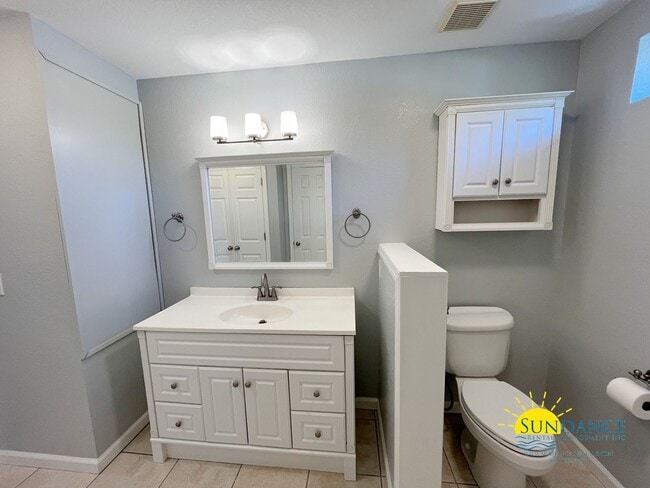 Building Photo - Exceptional 1 Bedroom Unit in Niceville!