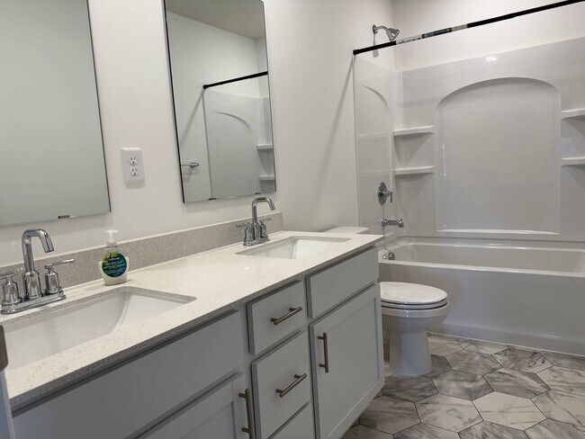 Building Photo - Stunning New Construction Home - Modern Lu...