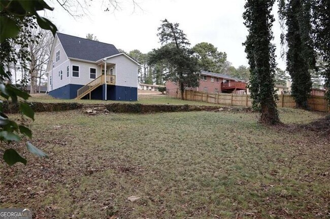 Building Photo - 3898 King Arthur Rd SW