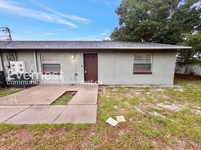 Building Photo - 3058 St Paul Dr