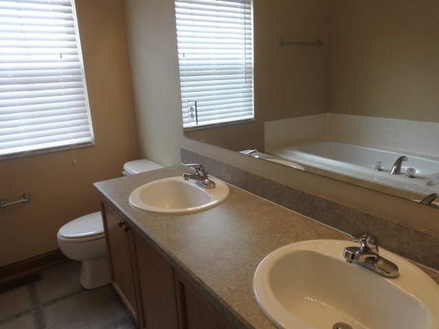 Building Photo - 383 Clifden Ct