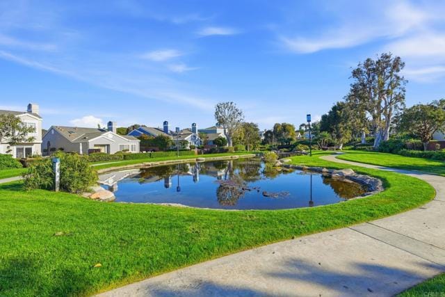 Building Photo - 819 Daphne Ct