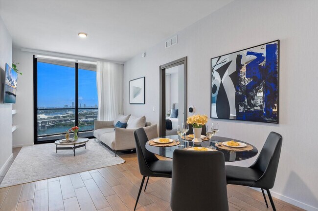 Building Photo - 398 NE 5th St