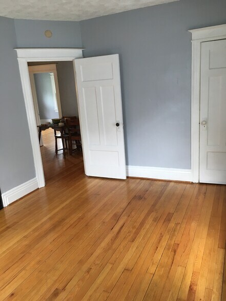 Building Photo - 1115 Monroe Ave