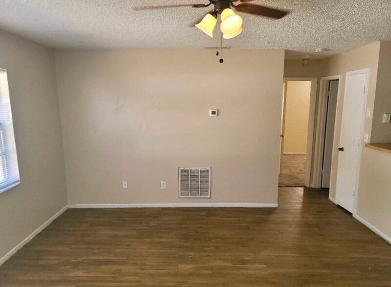 Building Photo - 15696 Bolesta Rd