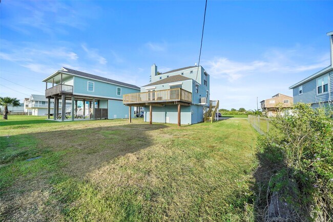 Building Photo - 4126 San Jacinto Dr