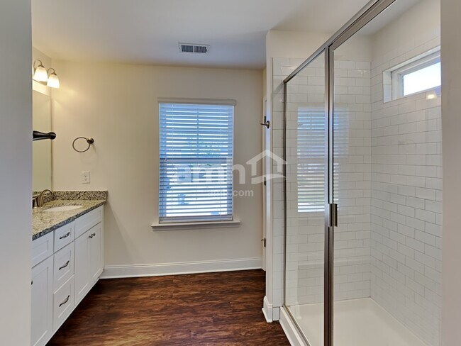 Building Photo - 248 Makenna Dr