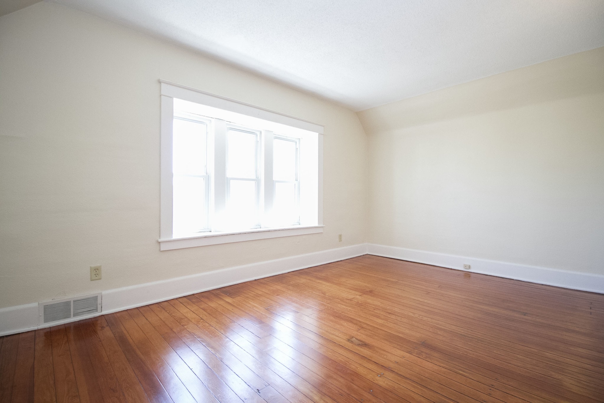 Building Photo - 140 Walnut St