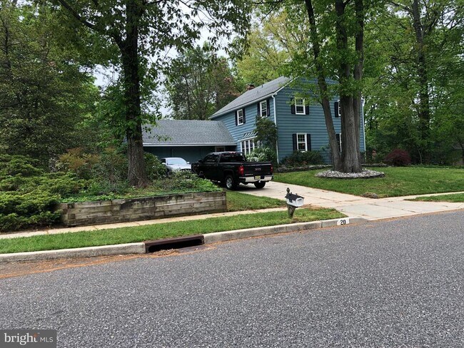 Building Photo - 20 Oakley Dr