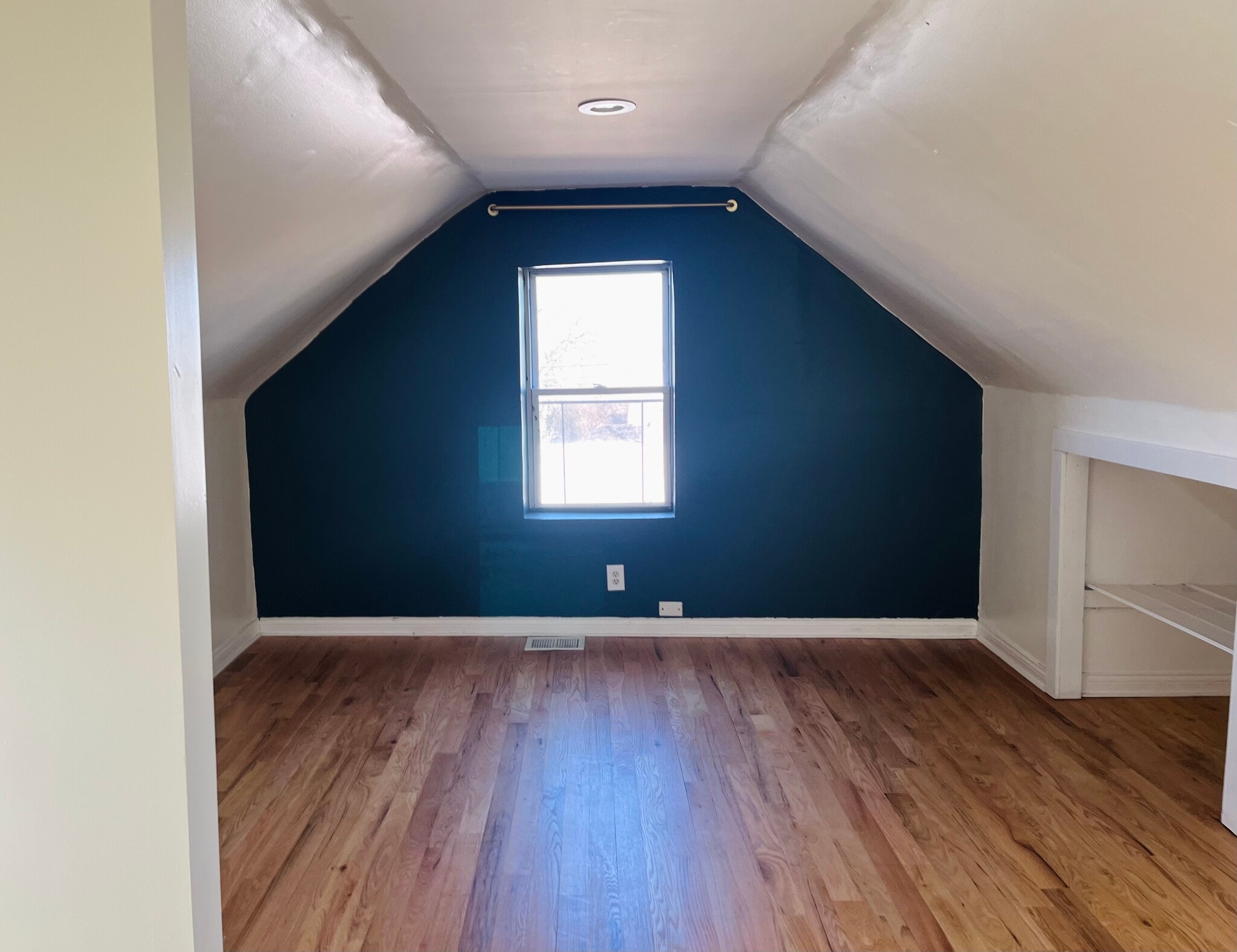 Building Photo - 2318 W 19th St