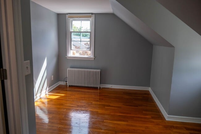 Building Photo - Beautiful Four Bedroom Home